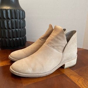 Eileen Fisher ankle boots